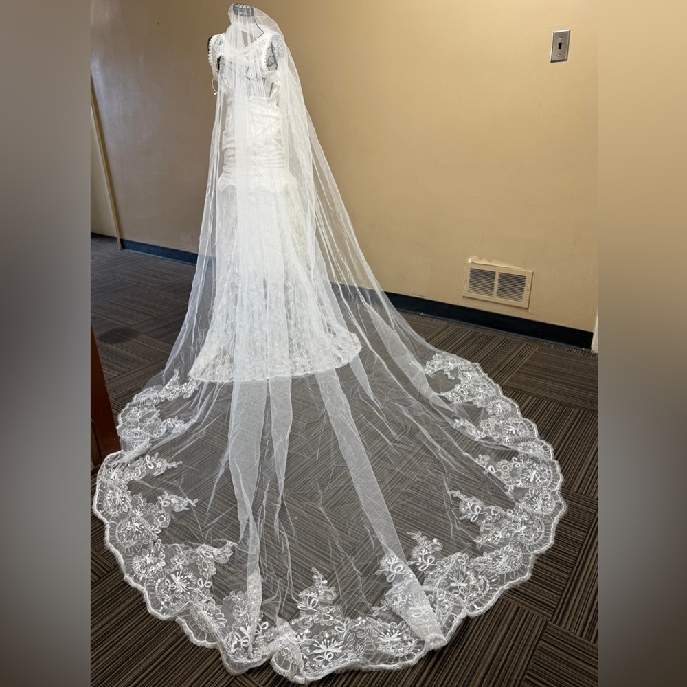 SHEIN White Lace Bridal Gown
